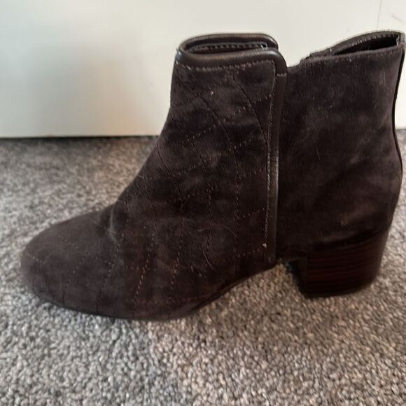 Donald Pliner brown bootie  - Picture 2 of 4